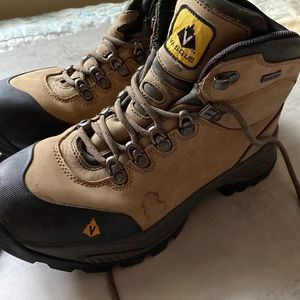 Vasque hiking boots